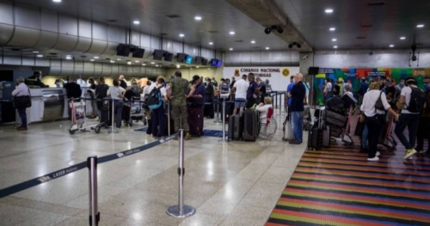 Covid-19: Venezuela vai exigir vacinação completa a passageiros de voos internacionais