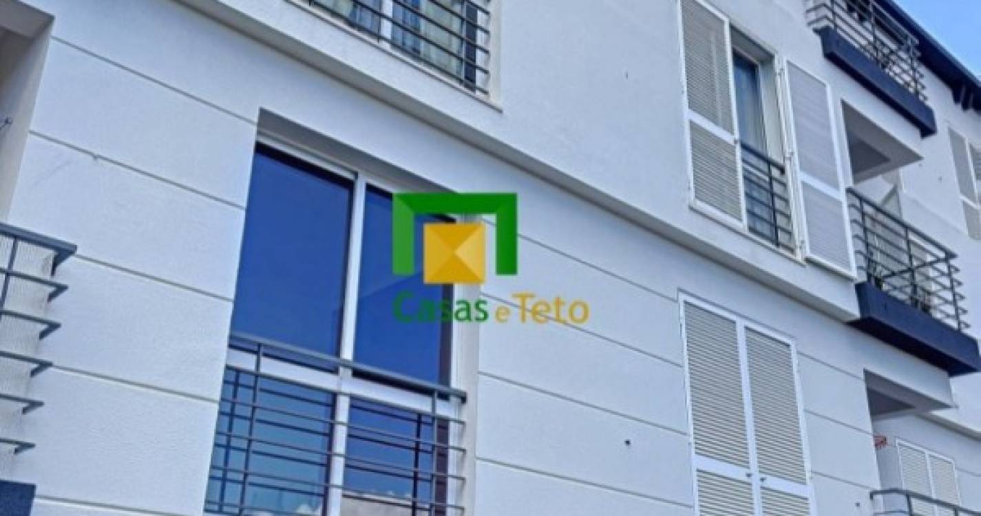 Apartamento T2 - Santa Cruz