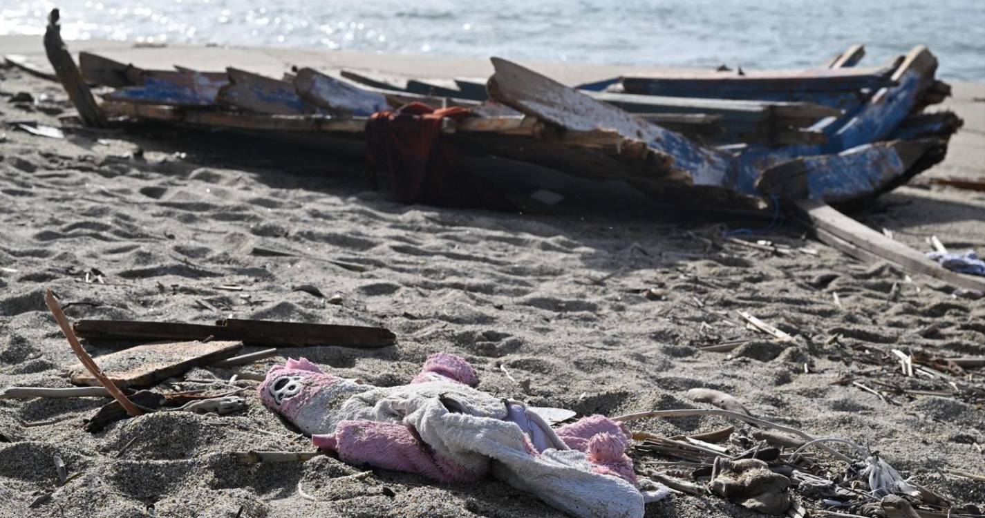 Naufrágio no Mediterrâneo alerta para ações de salvamento de migrantes