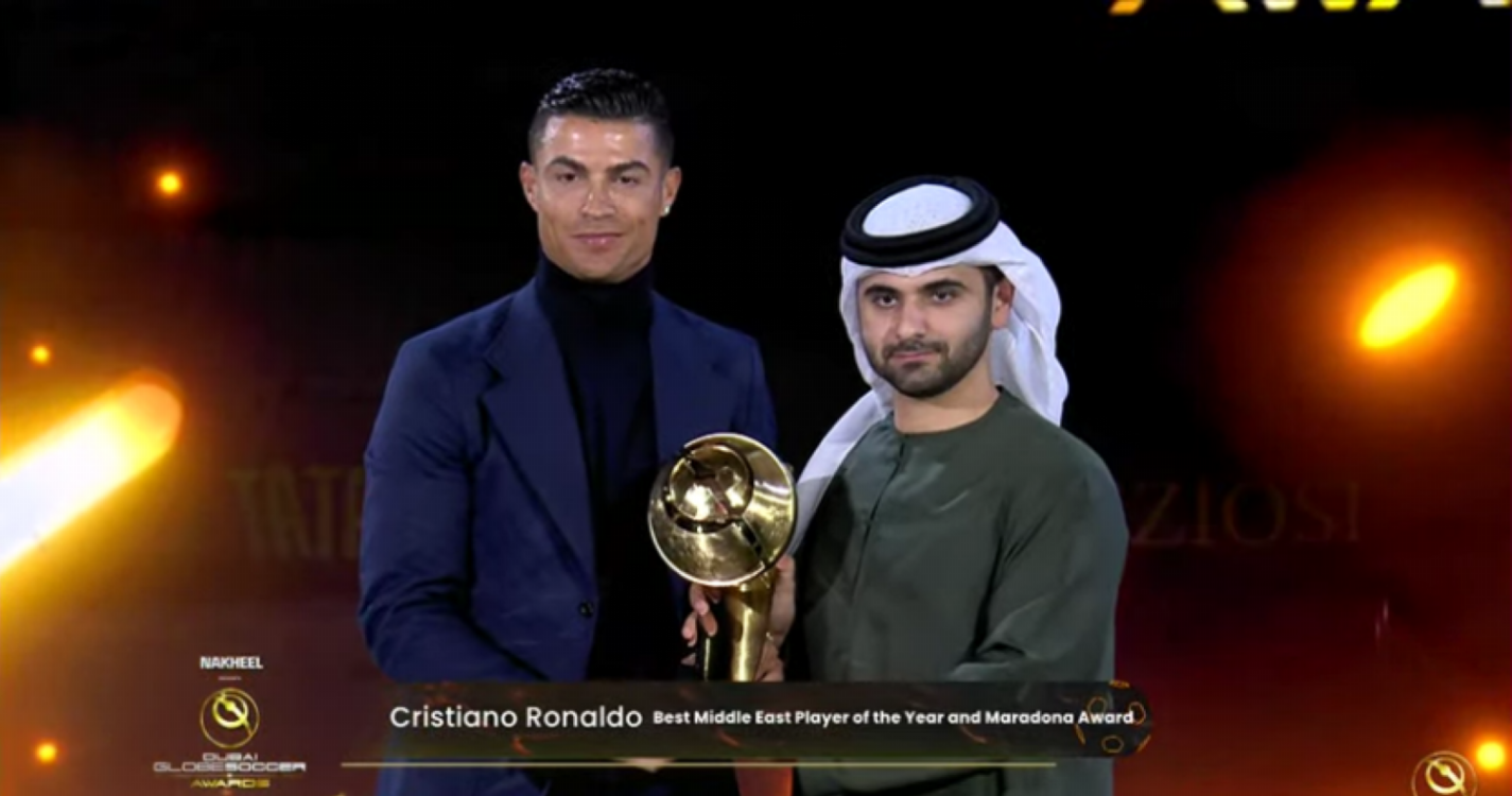 Cristiano Ronaldo arrecada três prémios nos Globe Soccer Awards