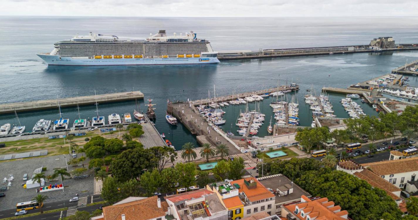 ‘Anthem of The Seas’ já está no Porto do Funchal