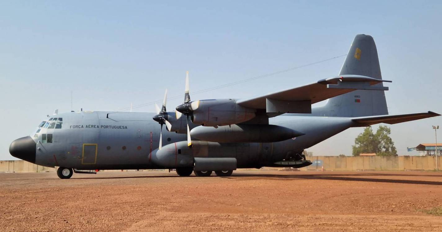 Incidente em treino de lançamento de carga por avião da FAP no Montijo