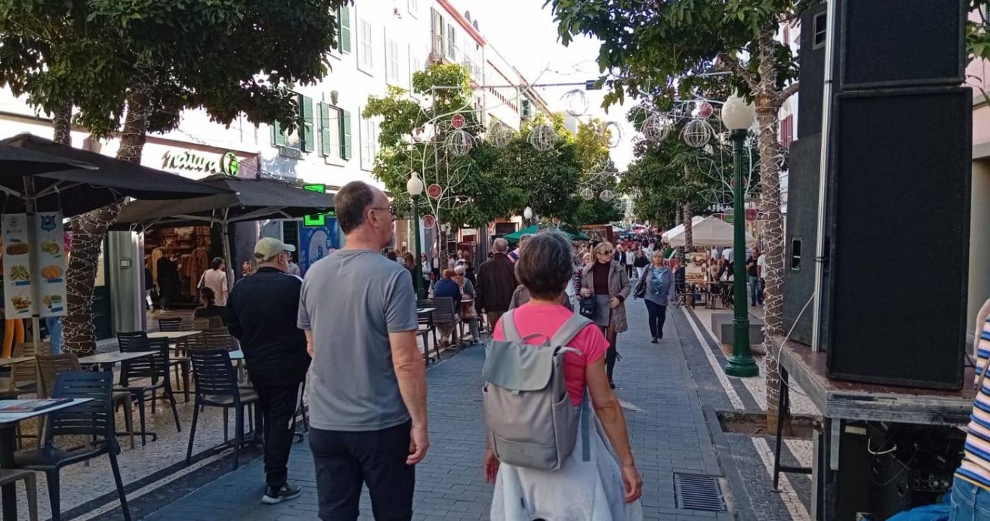 Noite do Mercado: Ruas do Funchal com bastante movimento