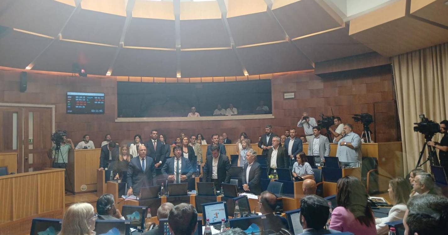 Orçamento aprovado com votos de PSD, CDS e PAN e abstenção do Chega