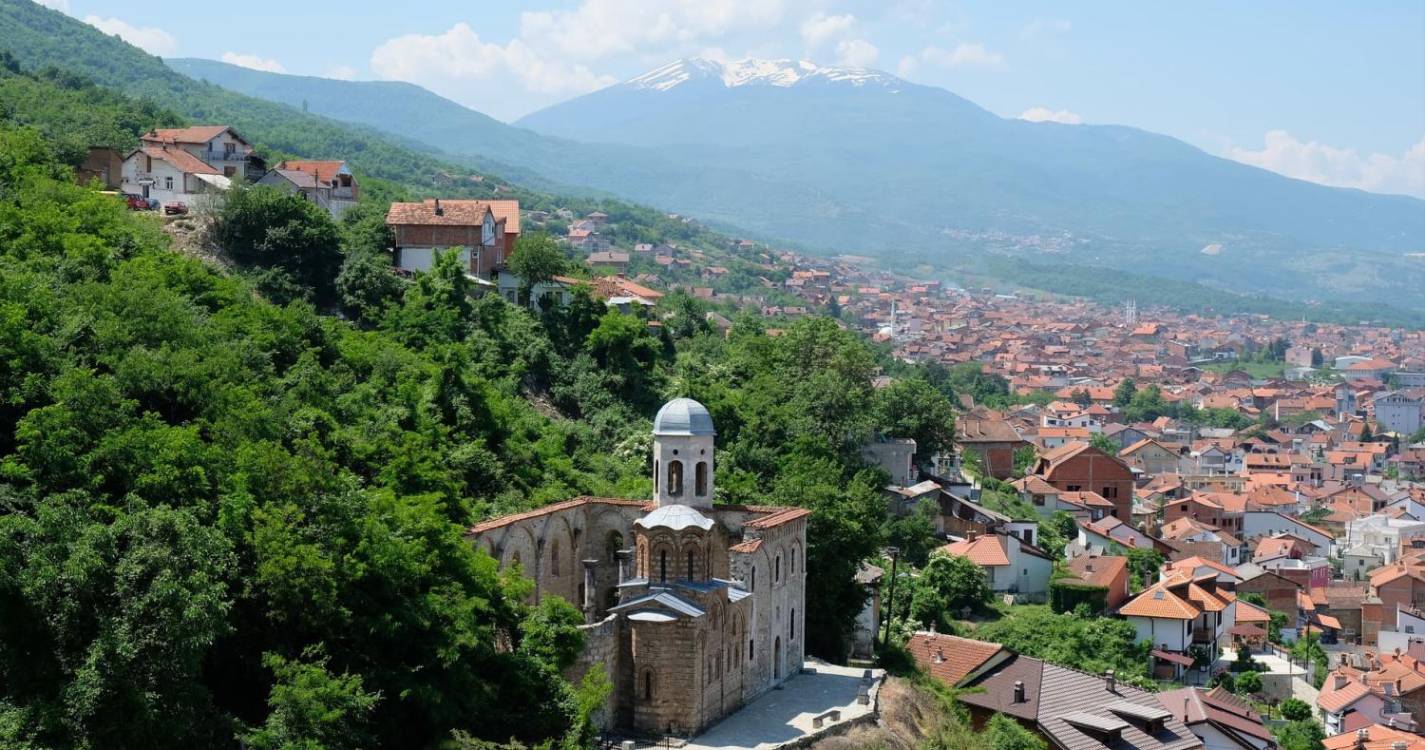 Kosovo encerra sucursais de banco sérvio por funcionar “ilegalmente”