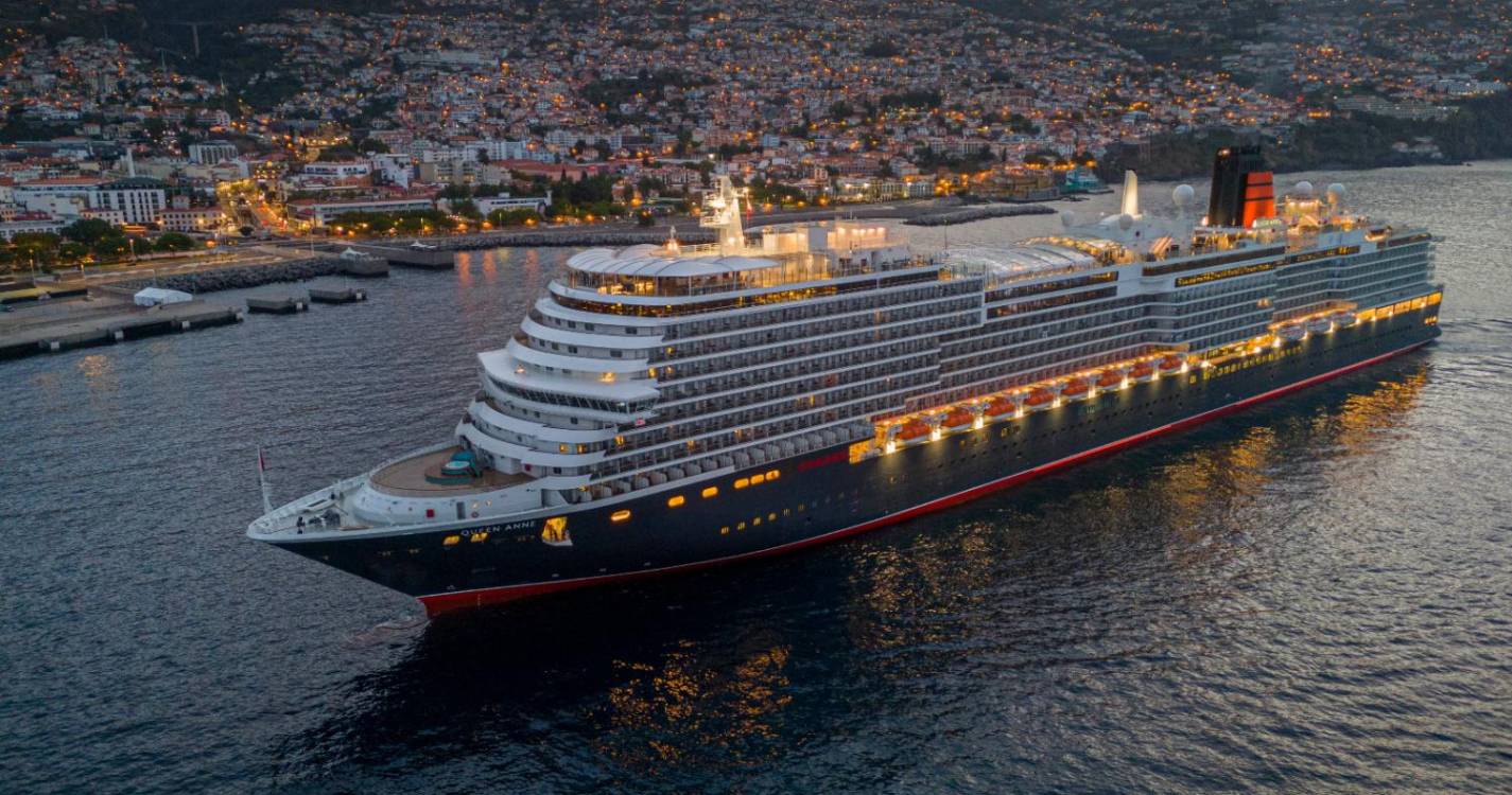 ‘Queen Anne’ traz 3.600 pessoas ao Funchal na sua escala inaugural