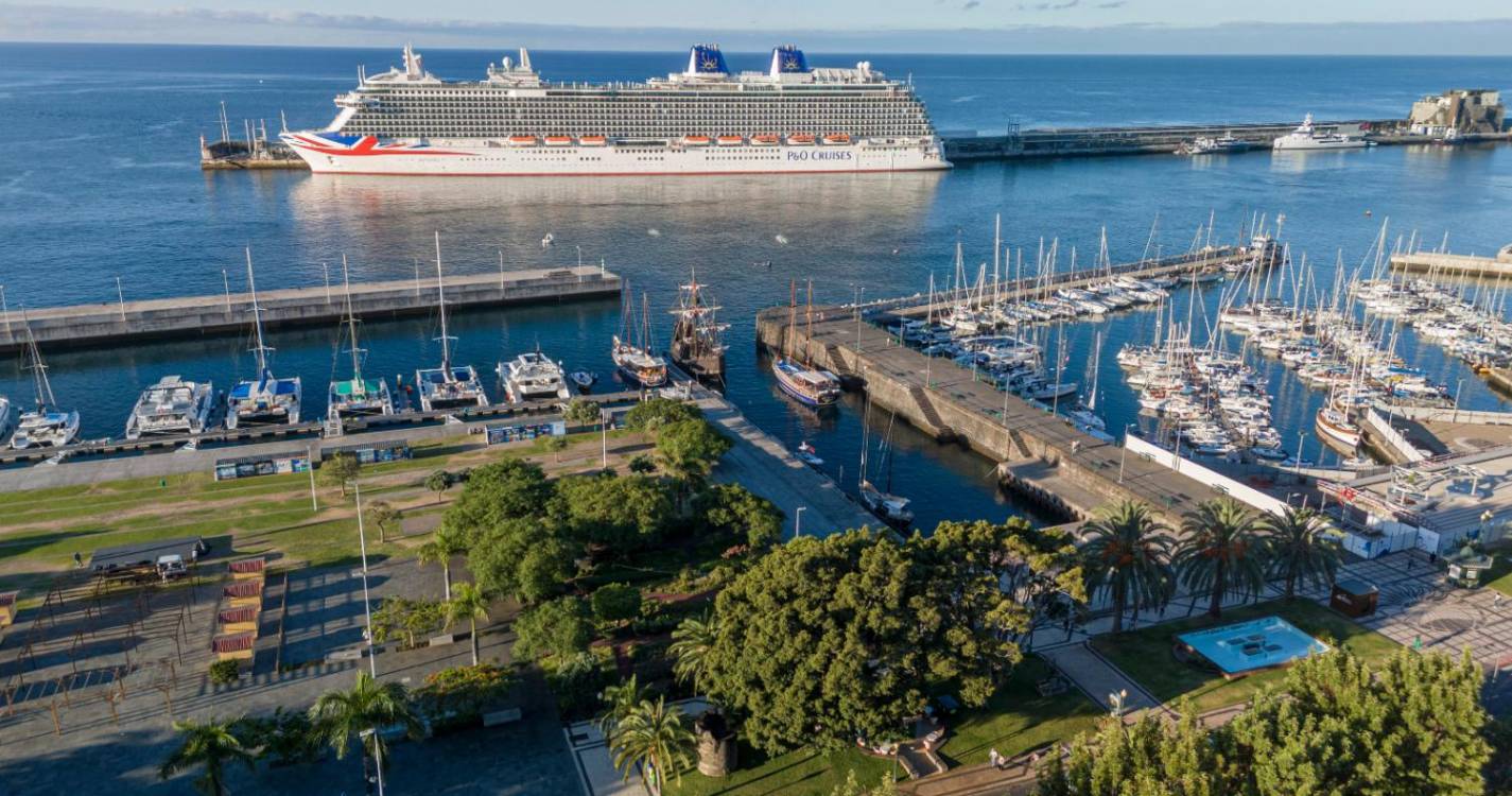 Britannia hoje no Porto do Funchal em mês que reserva mais duas escalas