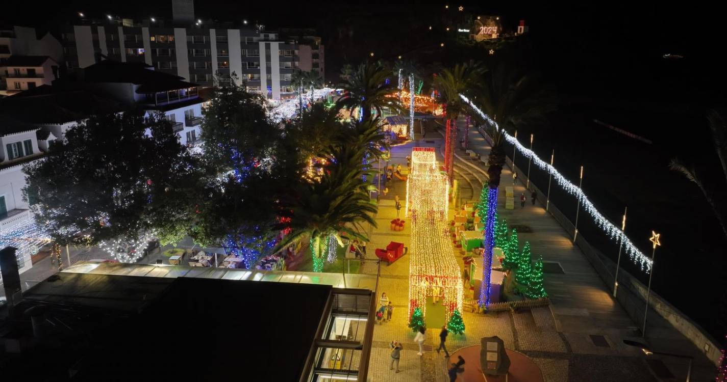 A magia do Natal chegou à Ribeira Brava (com fotos)