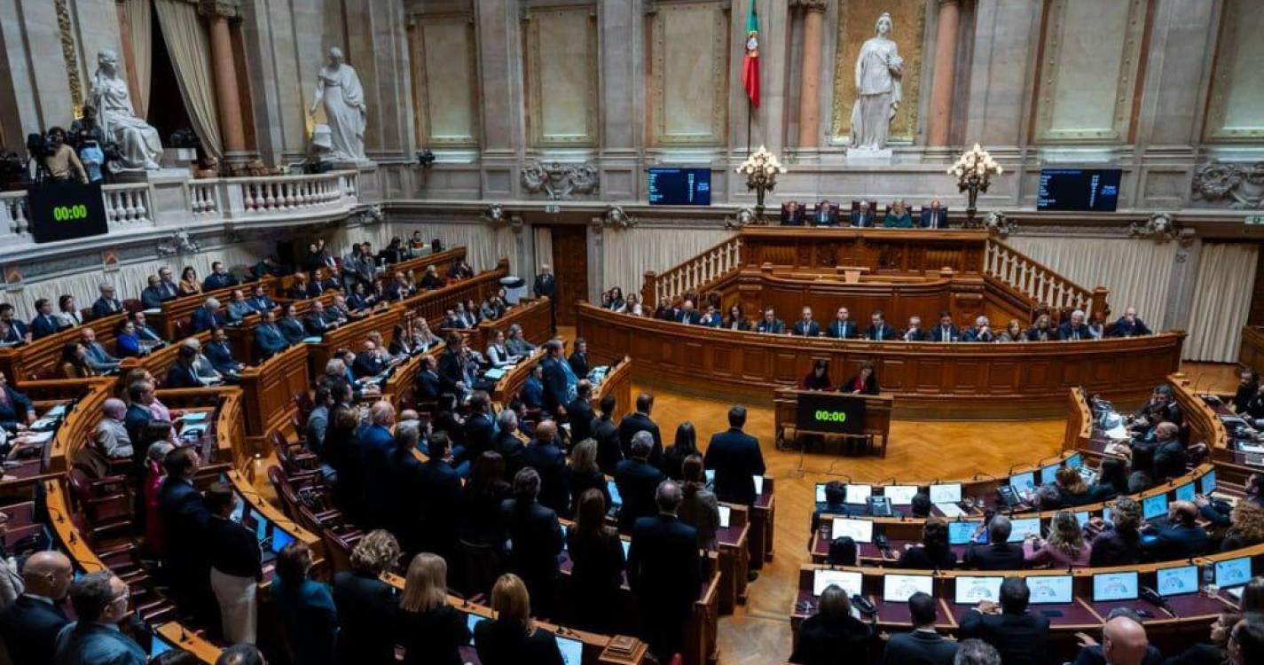 Caso gémeas: Tribunal ordena ao parlamento mudar nome da comissão