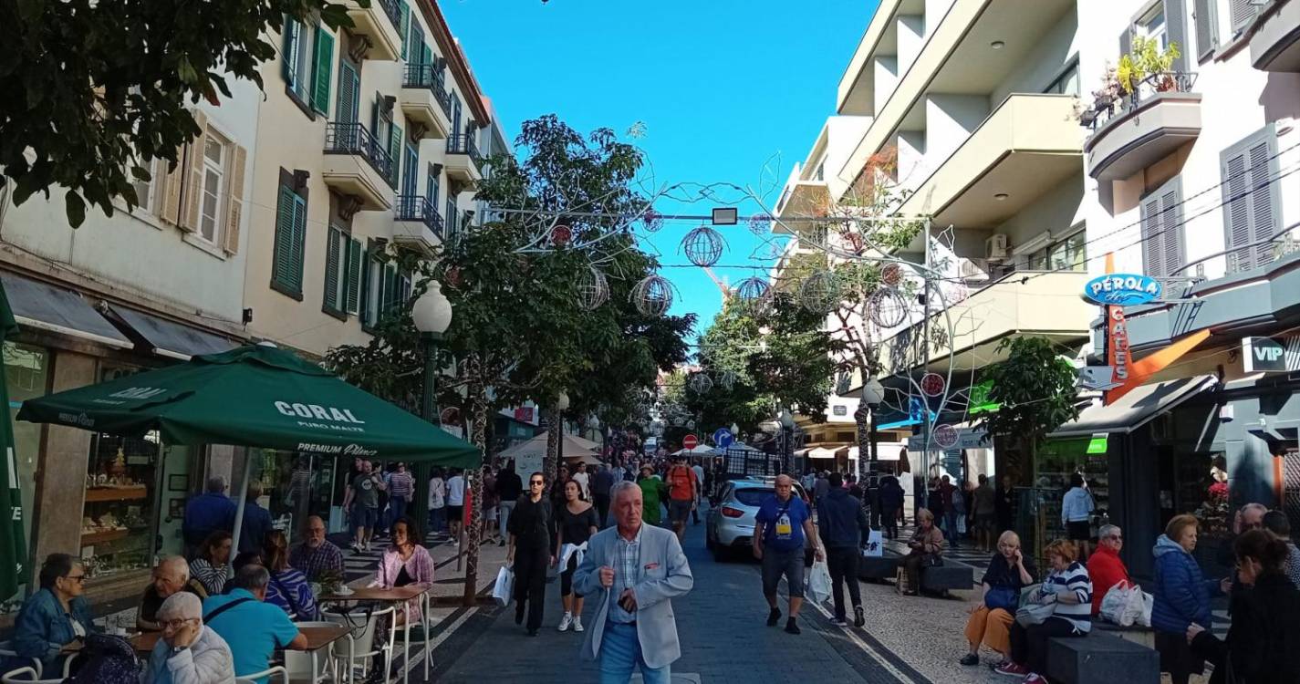 Noite do Mercado: Ruas do Funchal com bastante movimento