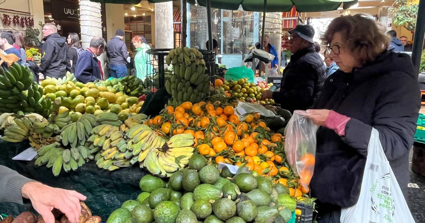 Emissão especial da rádio JM FM no Mercado dos Lavradores já arrancou