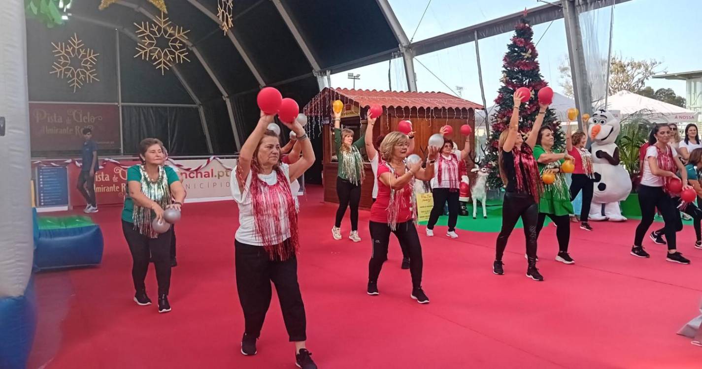 Pista de gelo no Almirante Reis abre em ambiente de festa