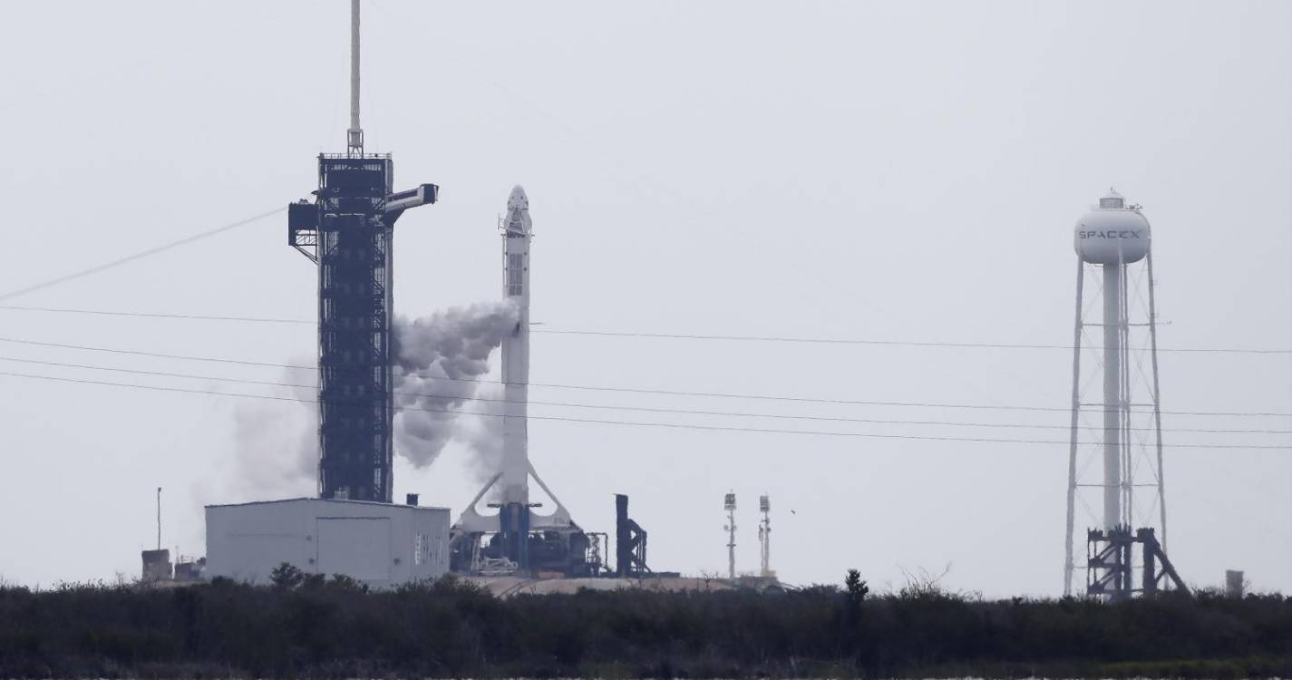 Starliner da Boeing regressa à Terra sem astronautas levados para o espaço