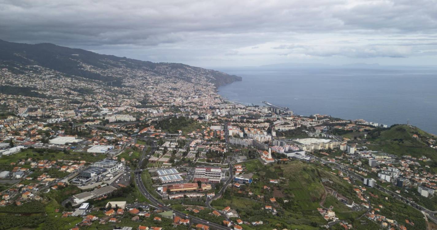 Previsões apontam para chuva e pequena descida da temperatura