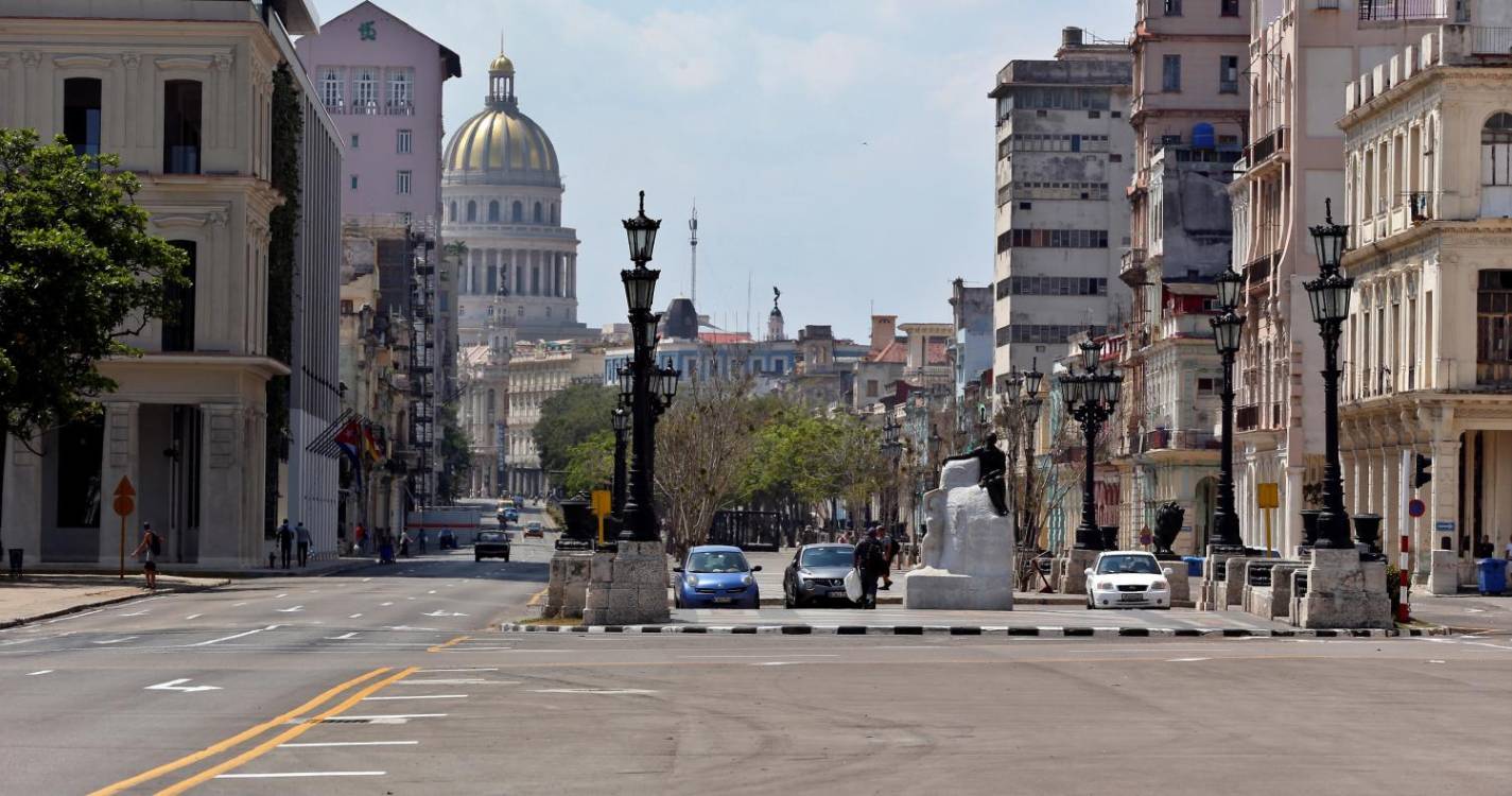 Cuba suspende atividades não essenciais três dias devido a apagão e furacão Óscar