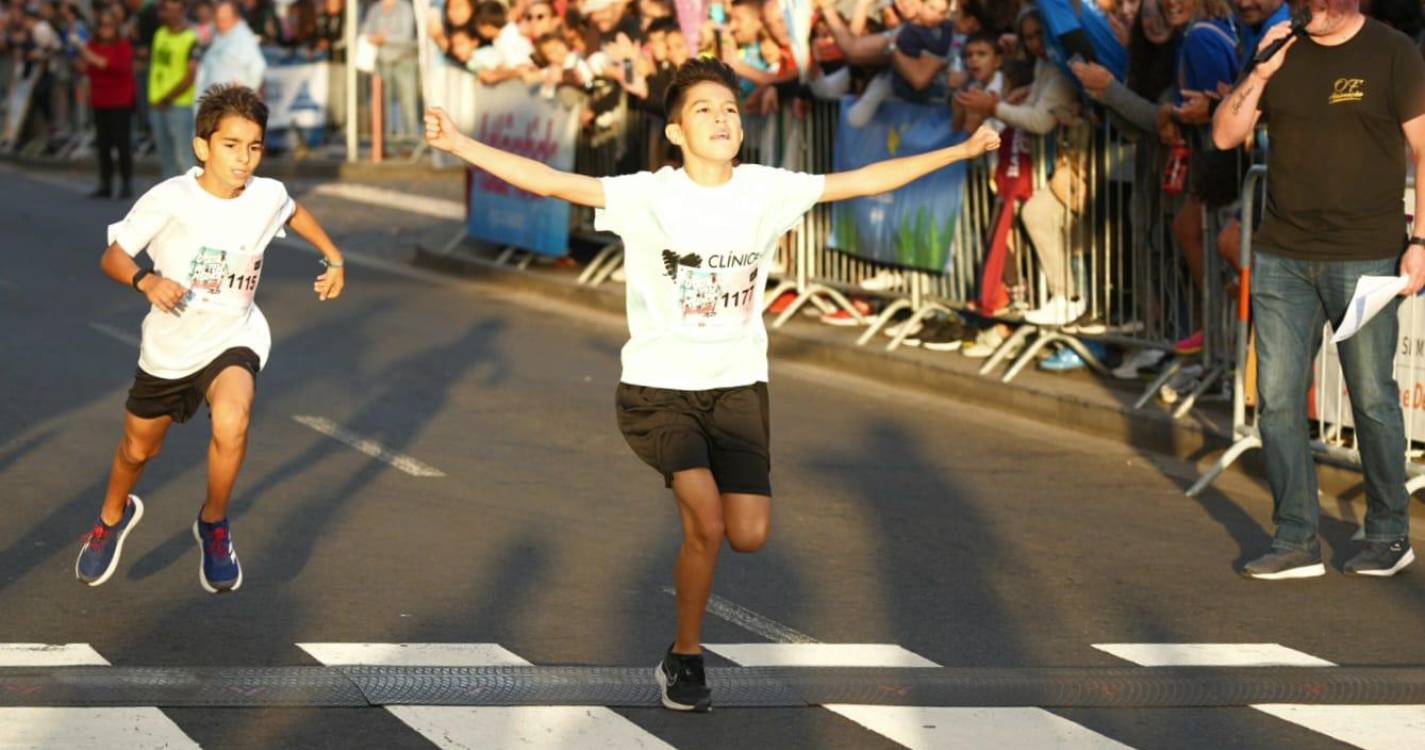 Público começa a juntar-se para a corrida de São Silvestre