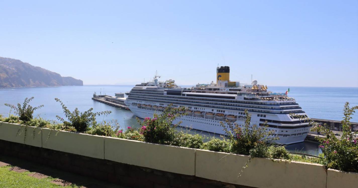 ‘Costa Fascinosa’ traz mais de 3 mil pessoas ao porto do Funchal