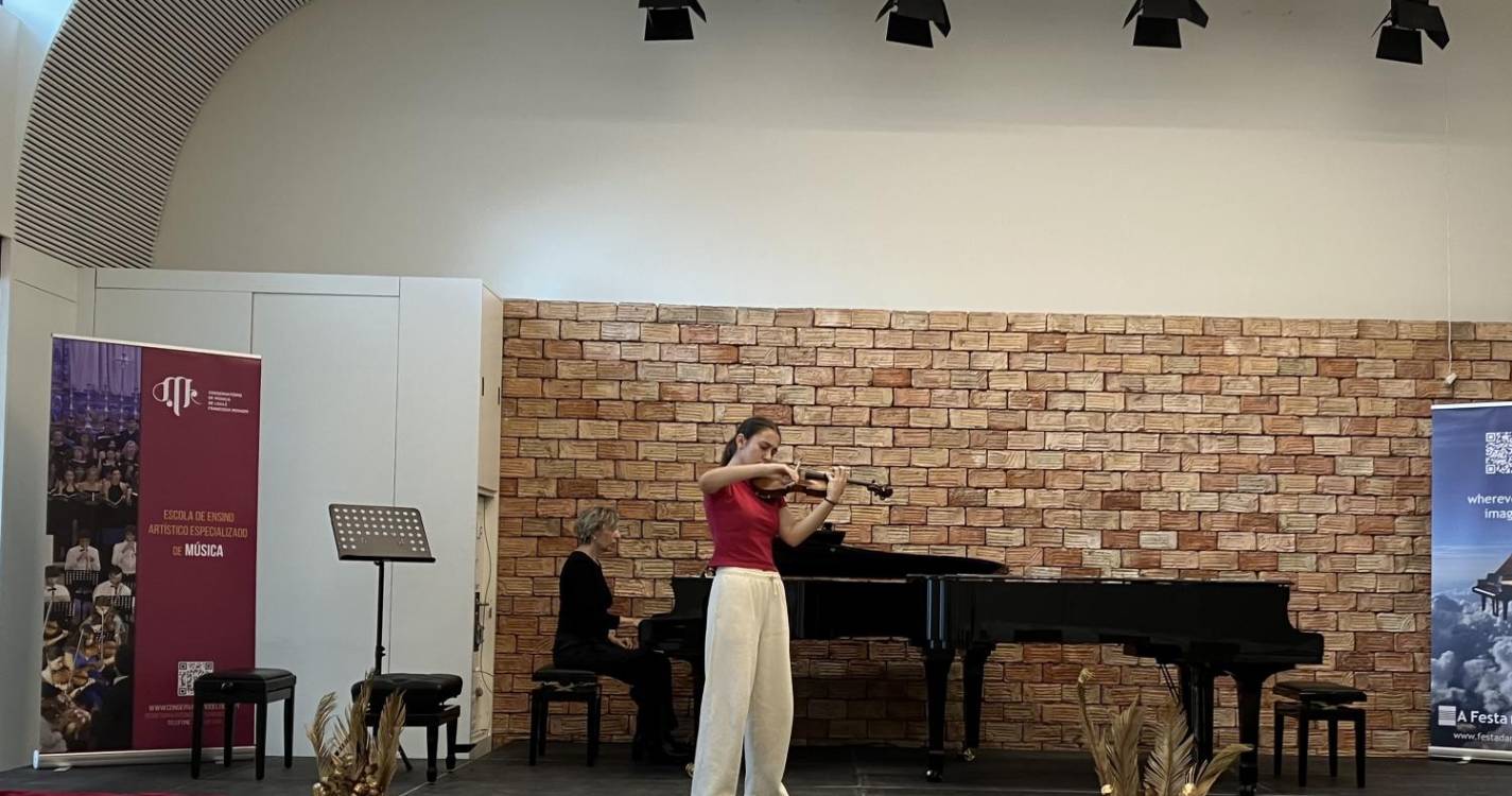 Aluna de violino do Conservatório conquista lugar no pódio de concurso jovem