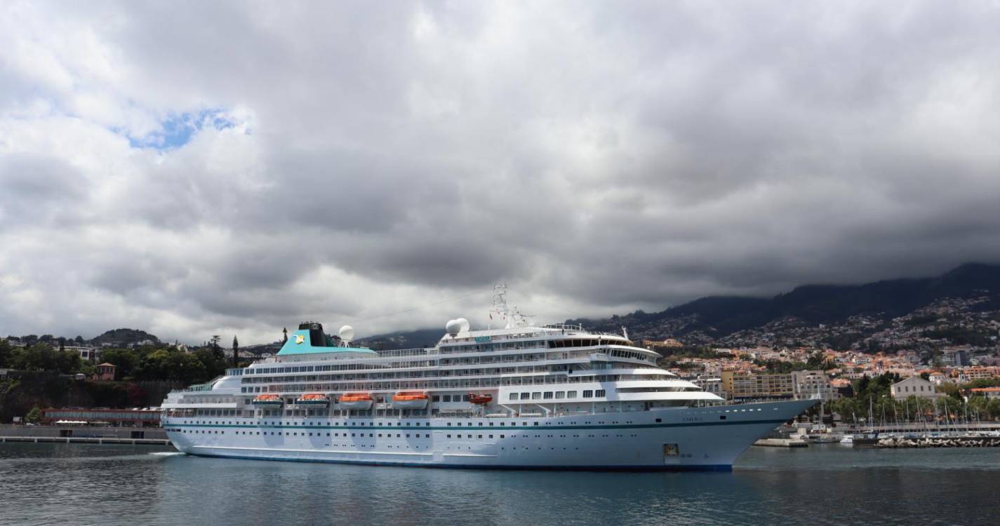 Navio Amera traz ao Funchal 1153 pessoas