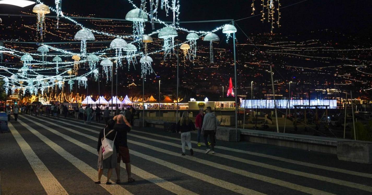 Veja as imagens do Funchal iluminado