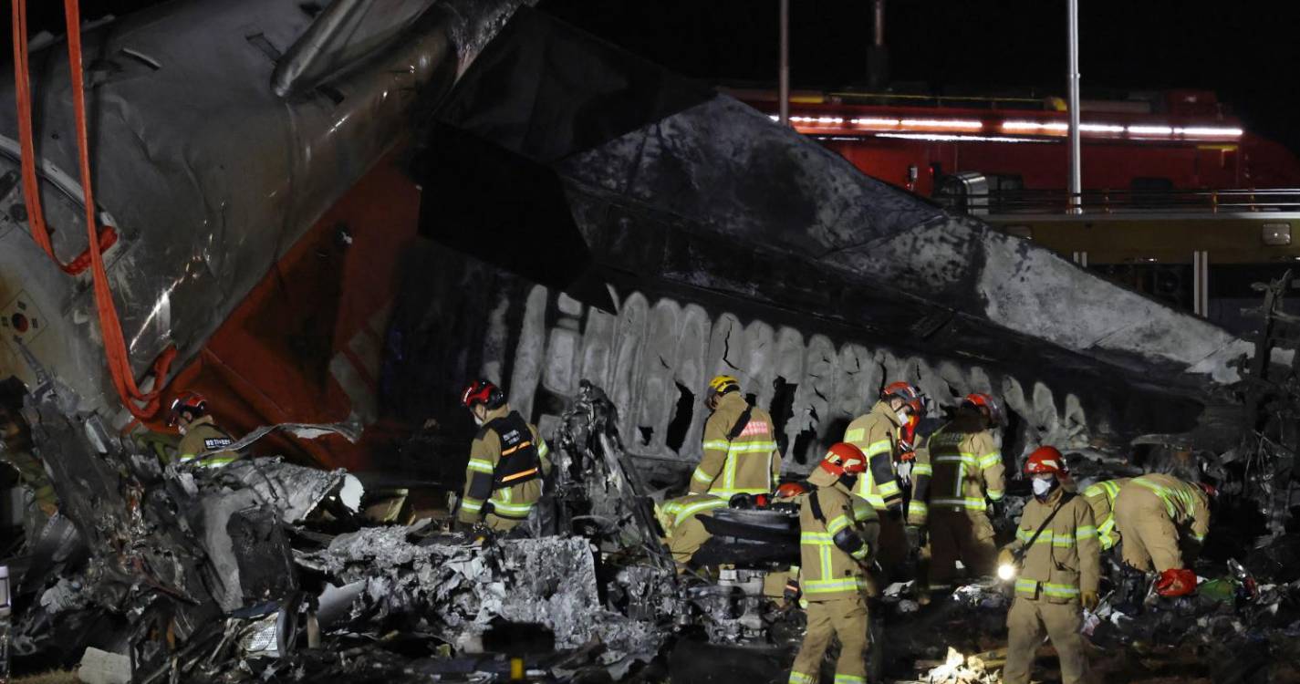 Dois sobreviventes e 179 mortos na queda do avião na Coreia do Sul