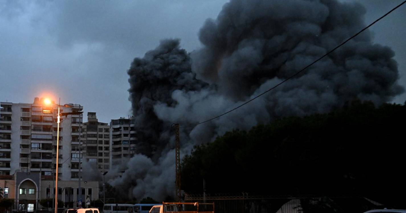 Médio Oriente: Israel bombardeia 25 “alvos” no Líbano apesar de negociações de cessar-fogo