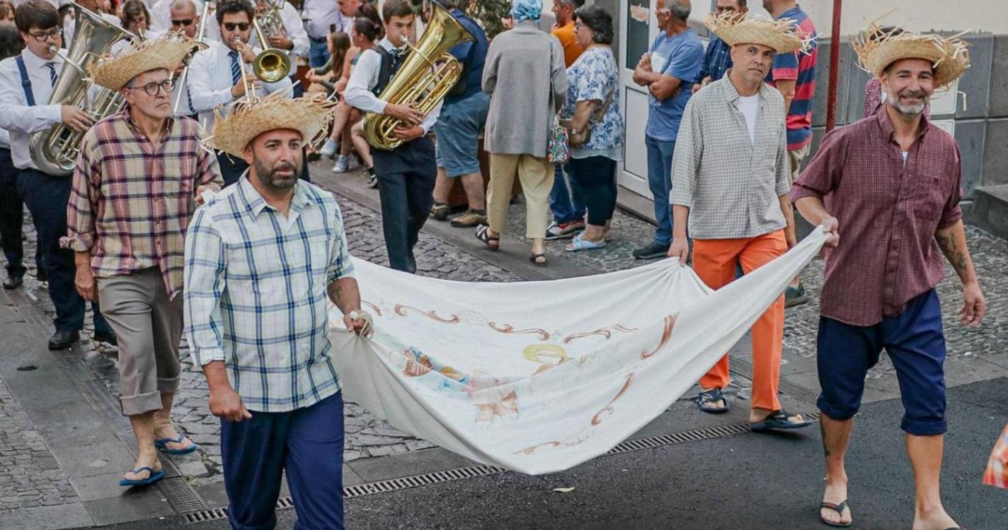 Cortejo Etnográfico ‘São Pedro Telmo’ saiu às ruas de Câmara de Lobos (com fotos)
