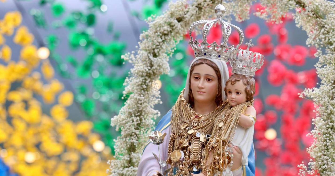 Milhares na Festa de Nossa Senhora do Rosário (com fotos)