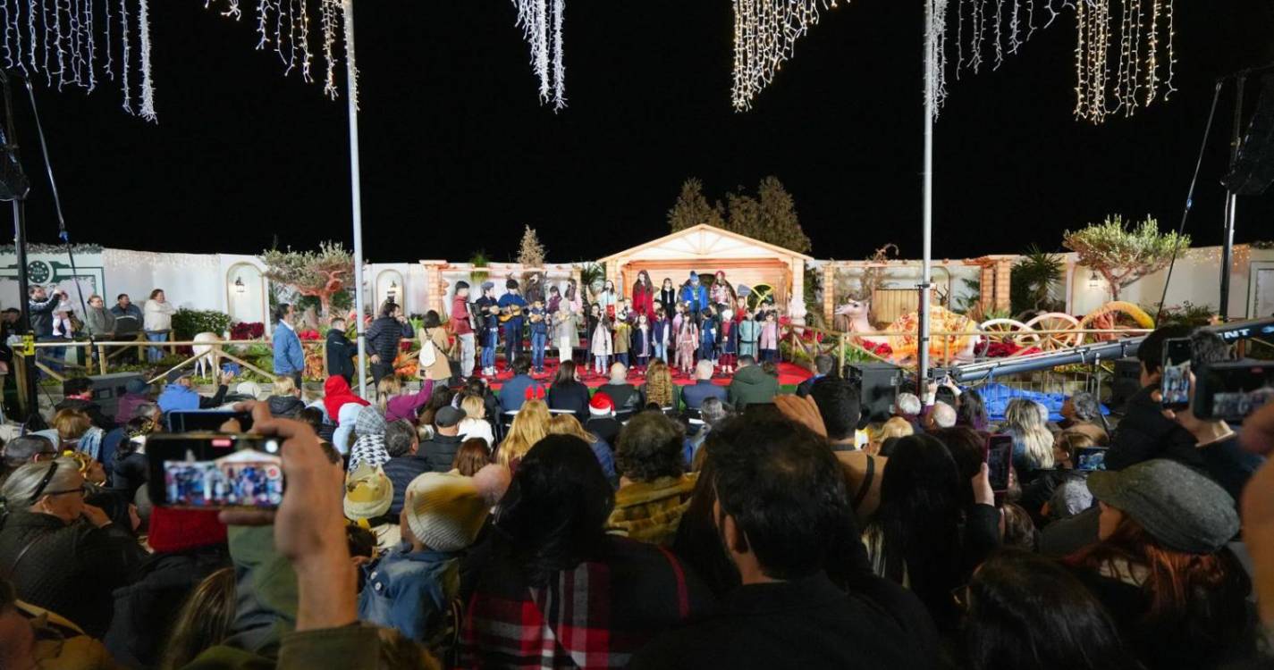 Centenas cantam os reis na Ponta do Sol