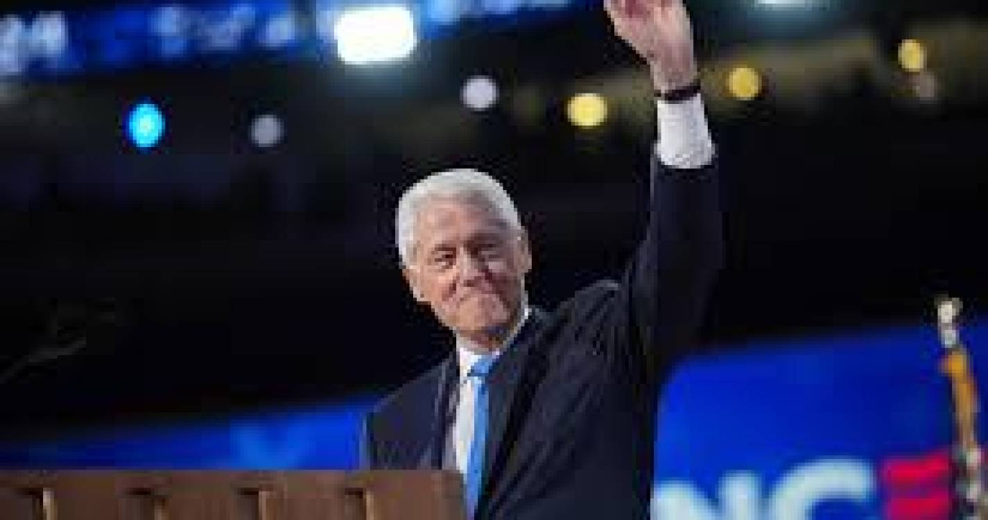 EUA/Eleições: Bill Clinton entra na campanha em apoio a Kamala Harris