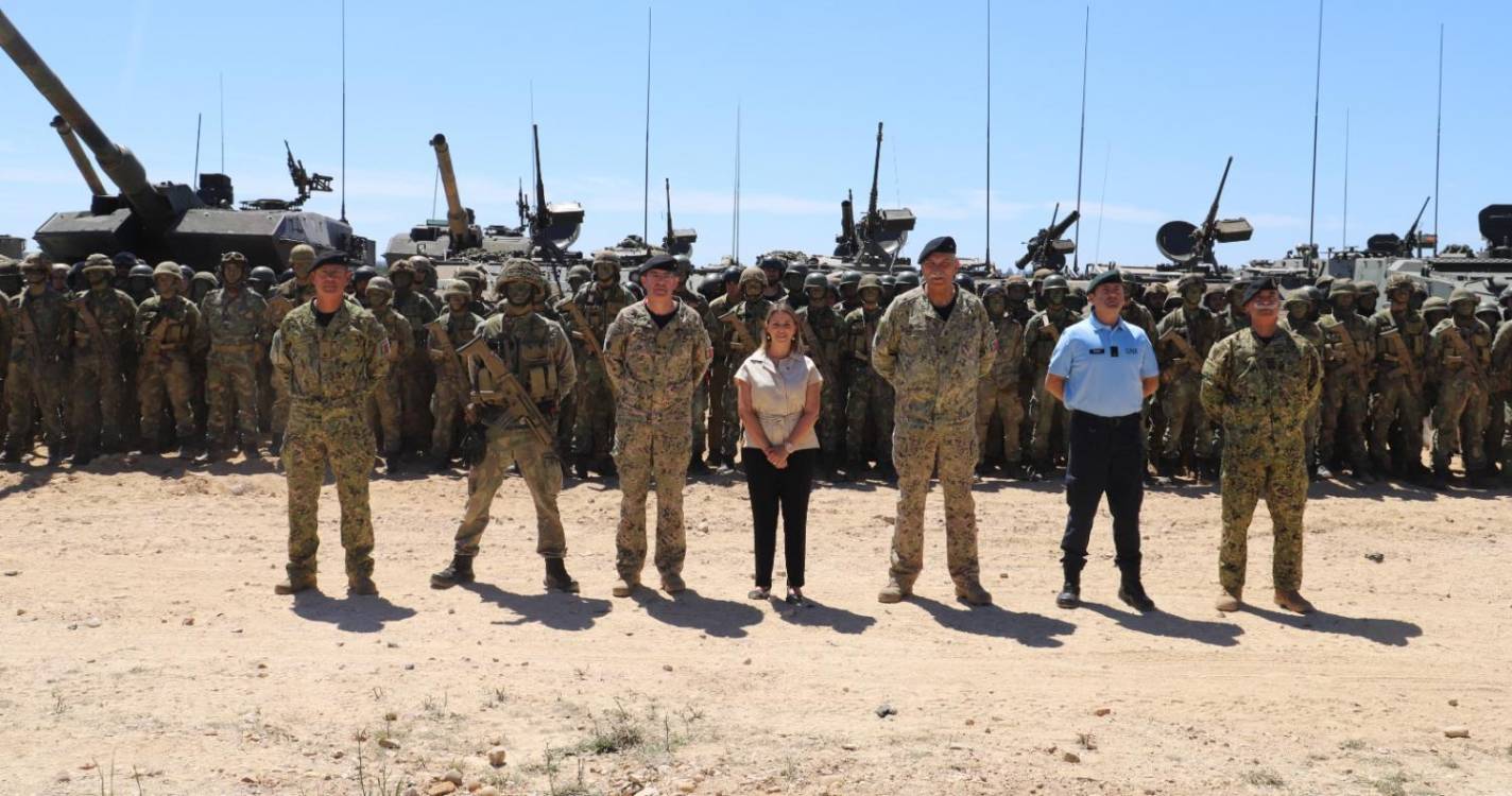 Secretária de Estado da Defesa Nacional visita maior exercício da Academia Militar (com fotos)