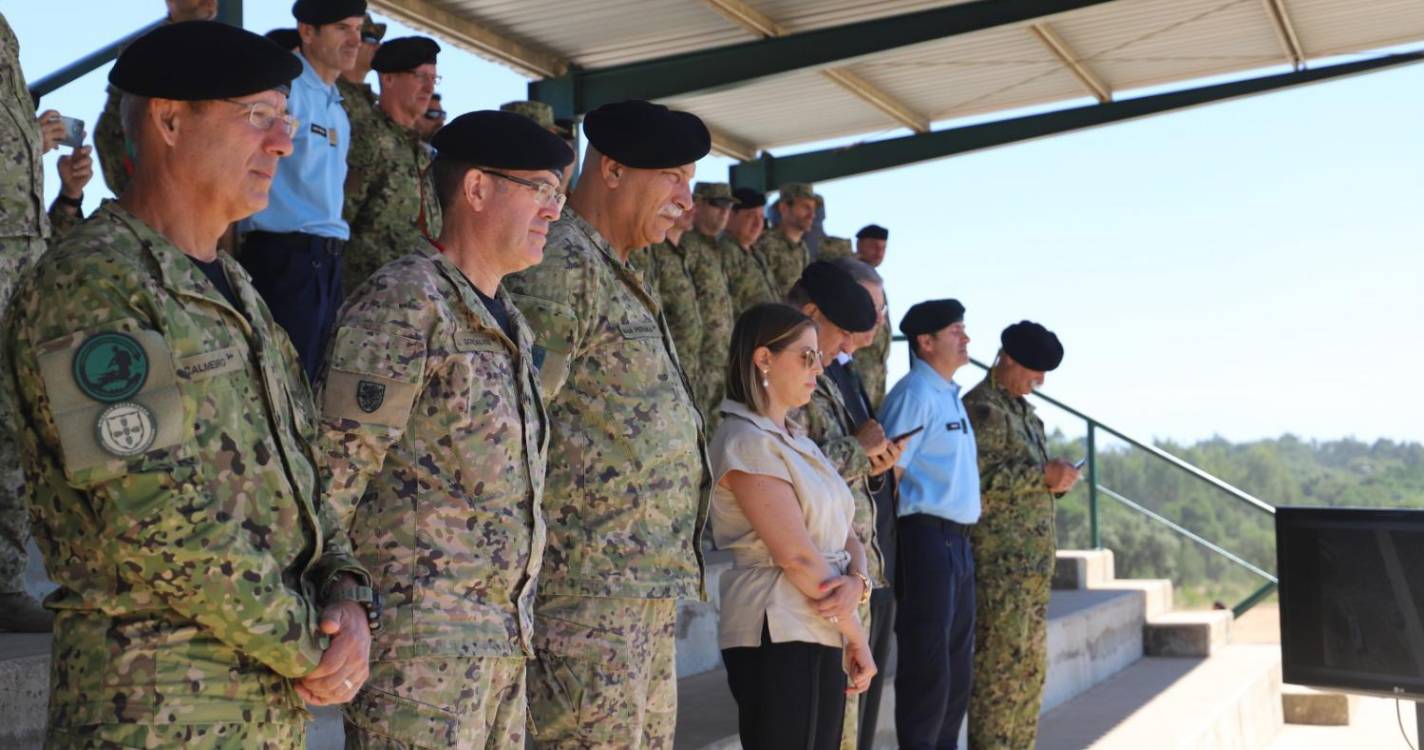 Secretária de Estado da Defesa Nacional visita maior exercício da Academia Militar (com fotos)