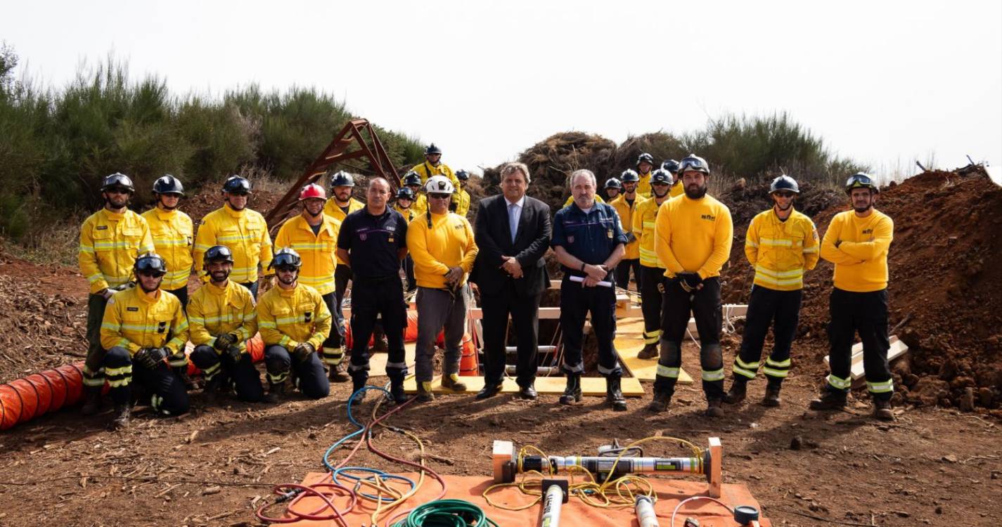 Sapadores do Funchal em formação no Parque Ecológico do Funchal