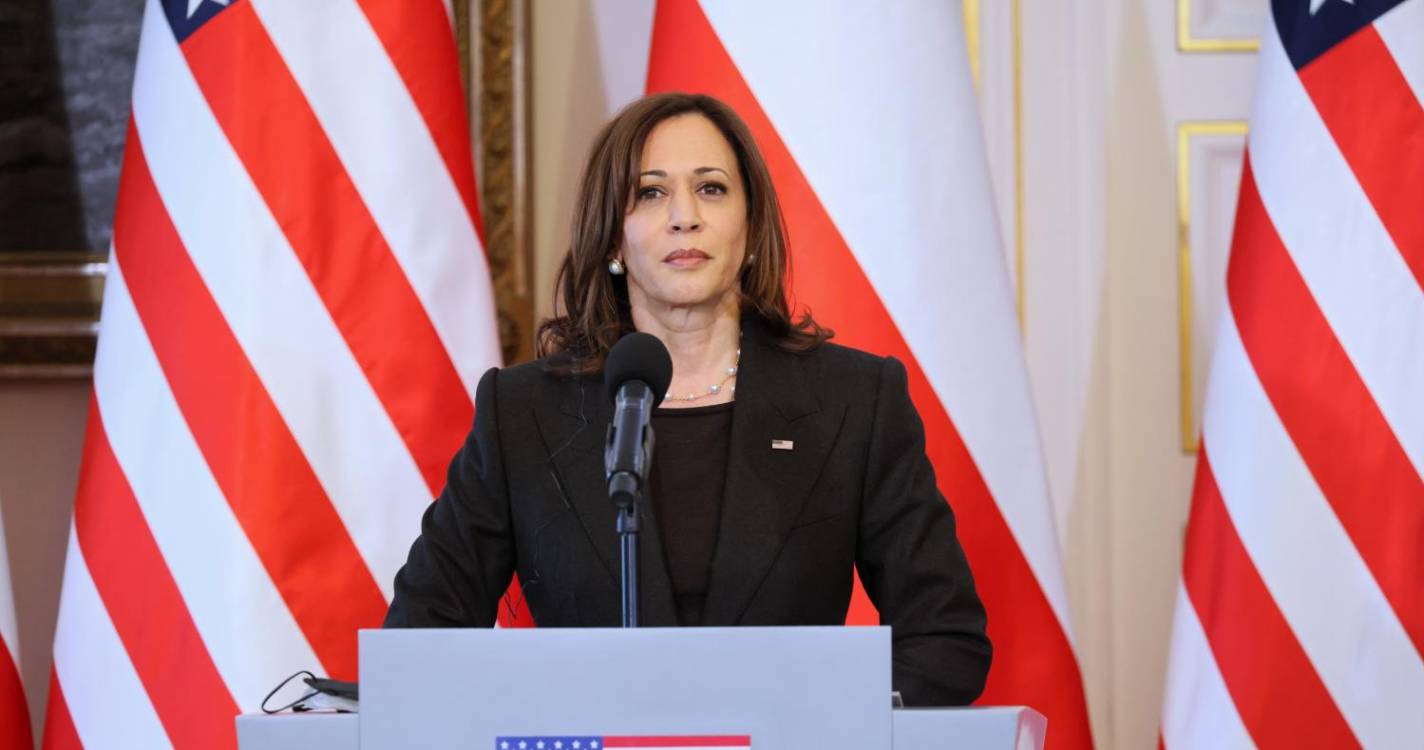 Kamala Harris diz que todos devem estar assustados com eventual vitória de Trump