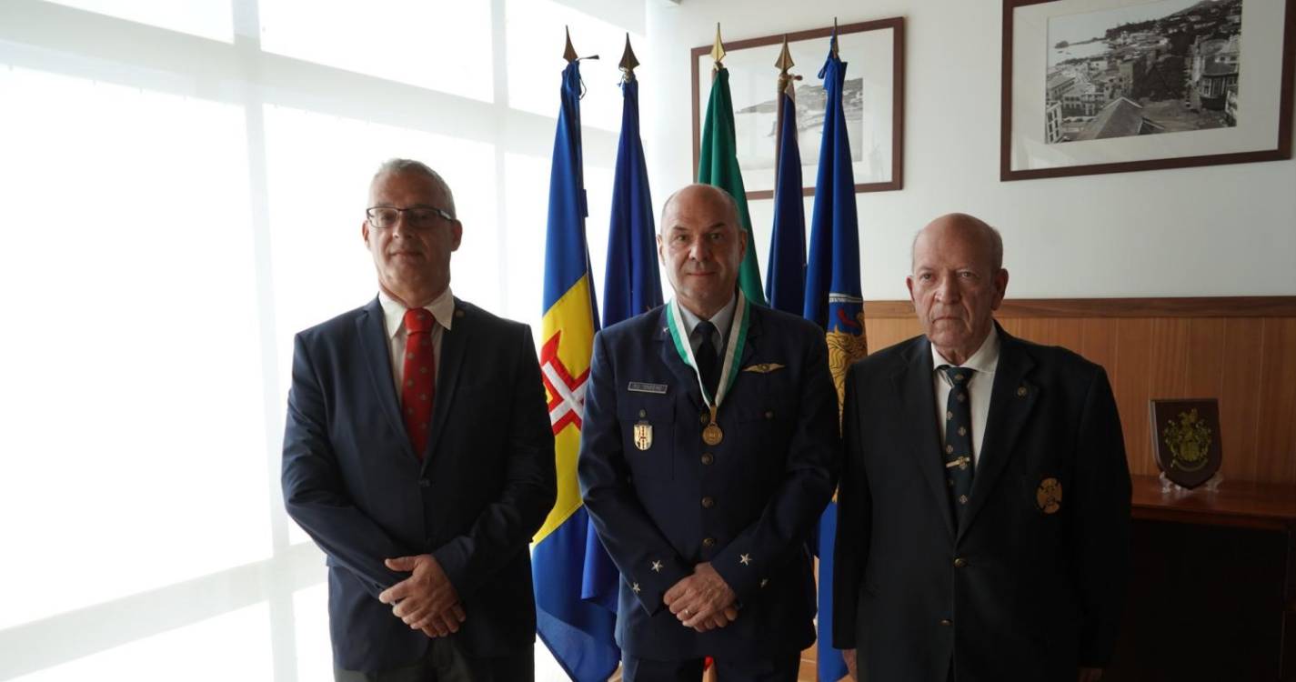 Liga dos Combatentes condecora Comandante Operacional da Madeira