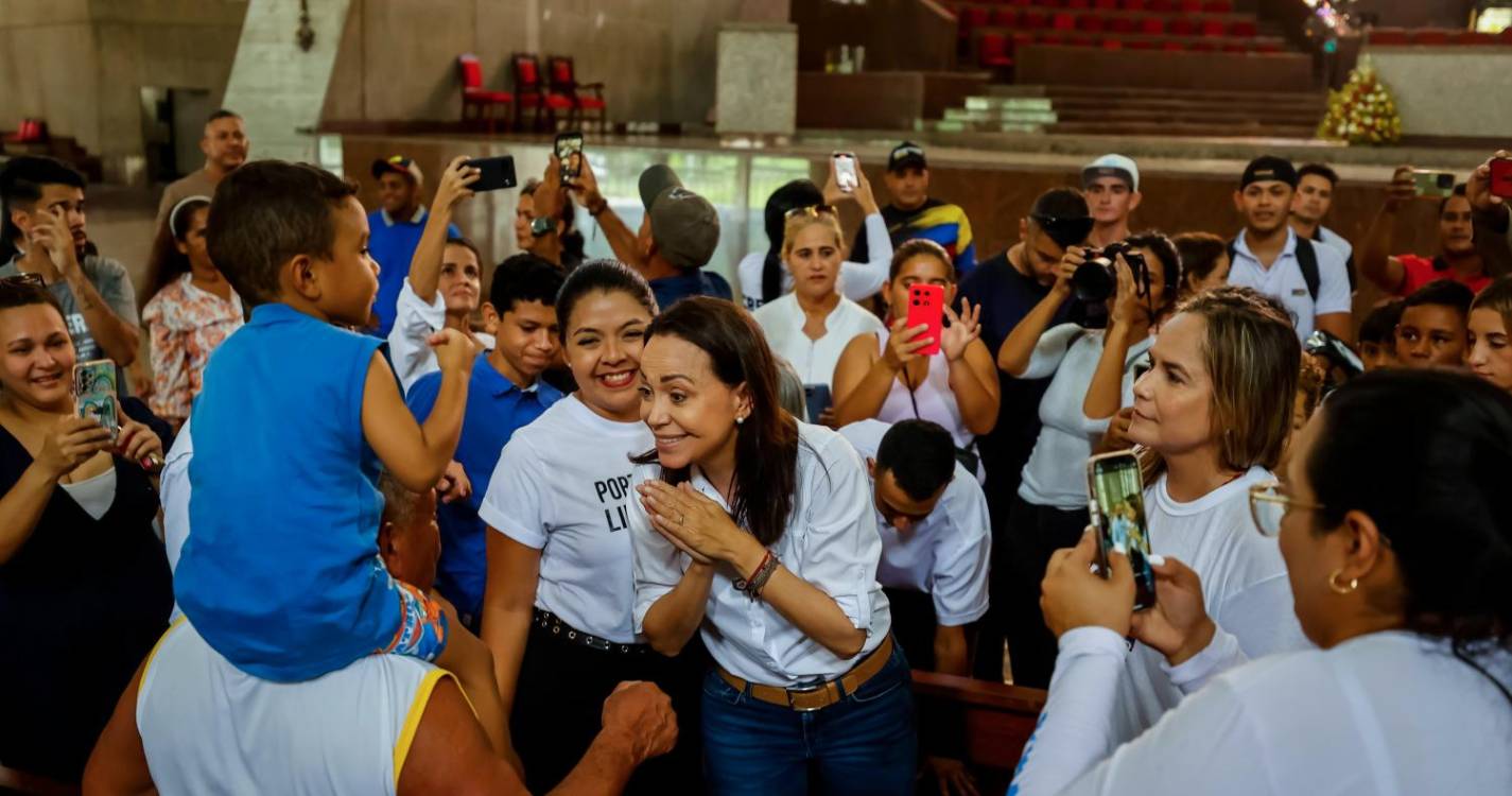 Jornalistas da Venezuela exigem respeito pelo seu trabalho a dias das eleições