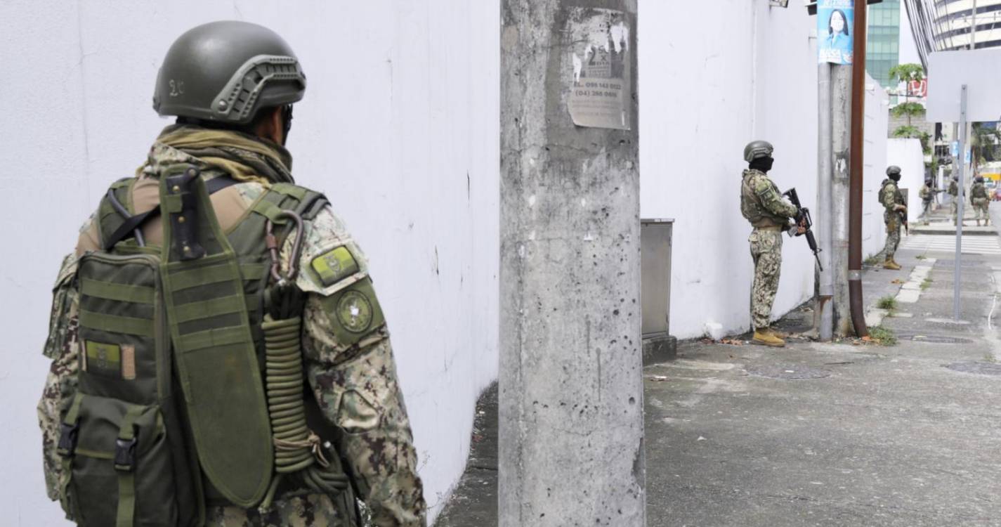 Presidente do Equador confirma libertação de todos os reféns em sete prisões