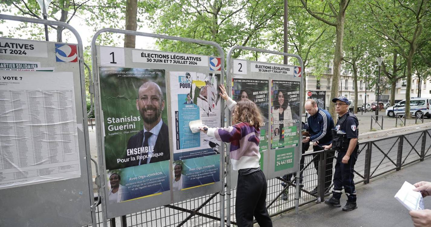 França: Urnas já abriram para a segunda volta das eleições legislativas