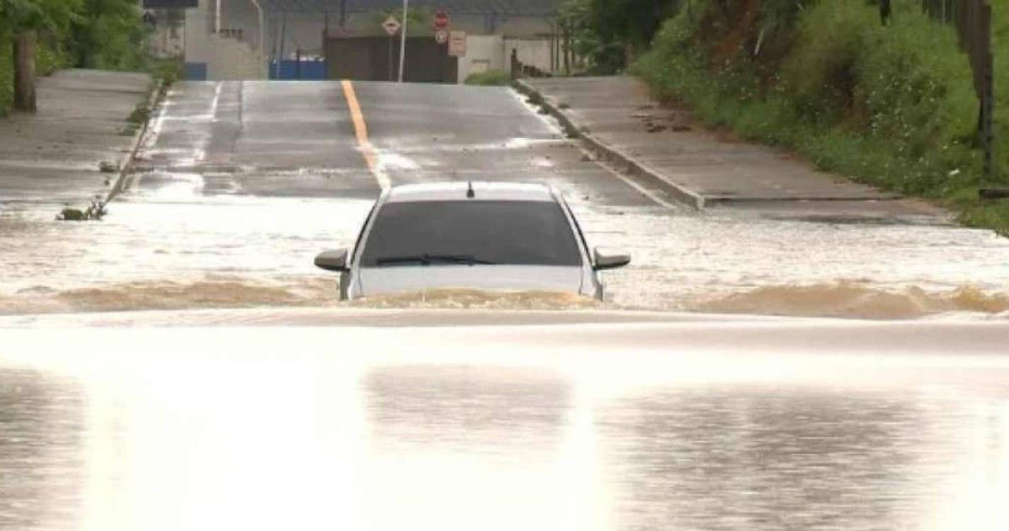 Chuvas fortes no Rio de Janeiro fazem sete mortos e um desaparecido