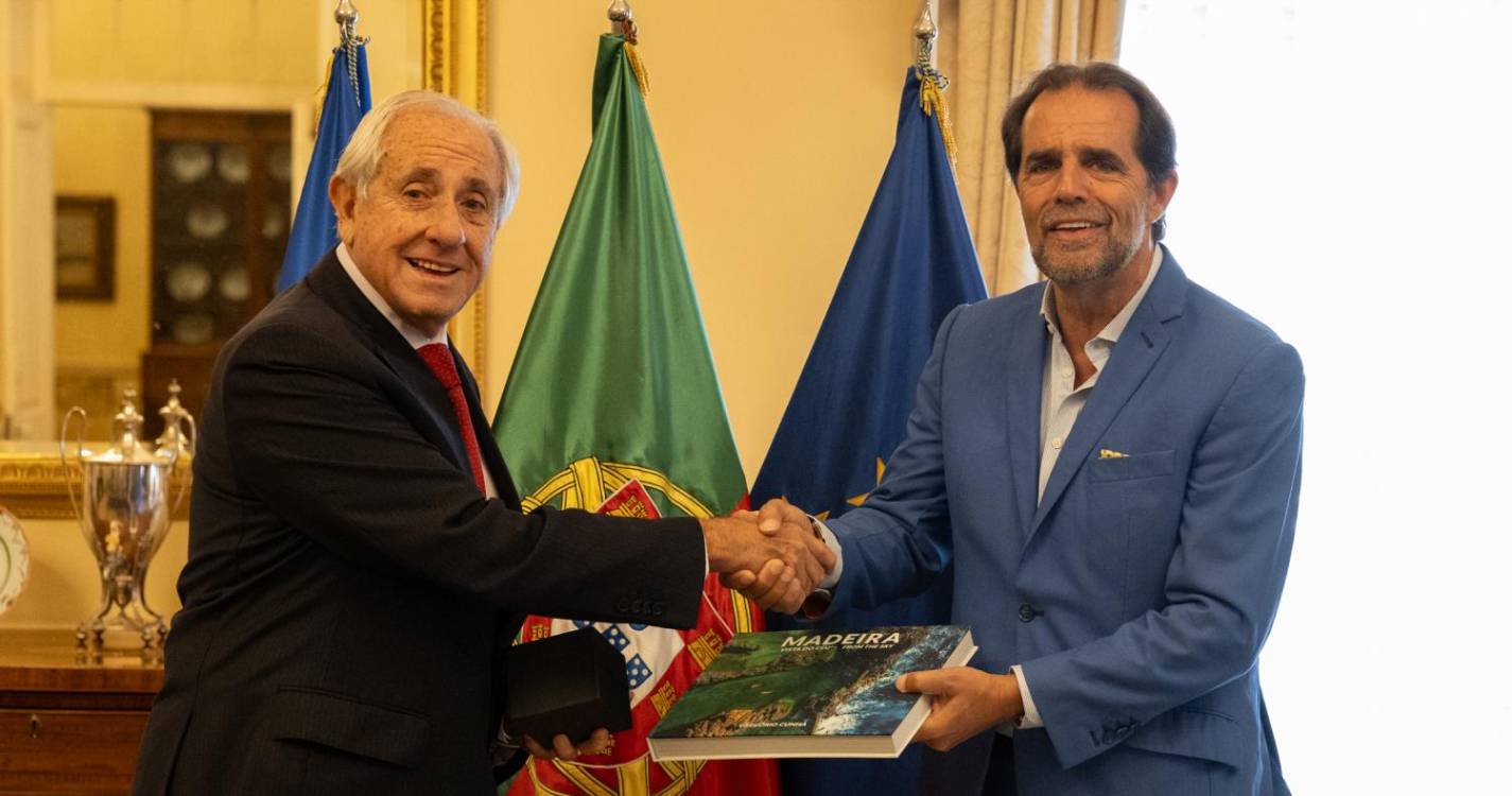 Presidente da Federação Internacional de Voleibol de visita à Madeira