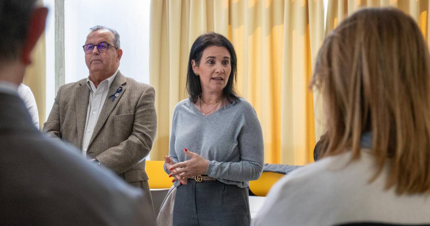 Funchal canaliza mais de 800 mil euros para apoio a 972 estudantes