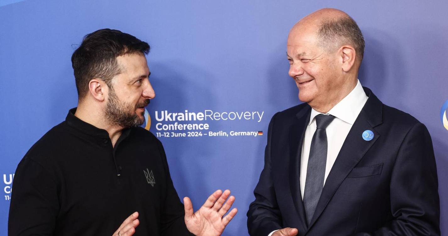 Ucrânia: Scholz garante a Zelensky que não haverá “paz ditada” por Putin
