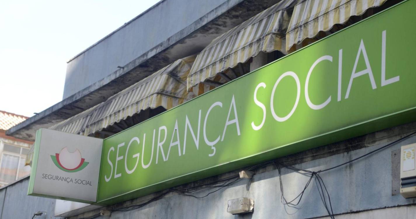 Técnica da Segurança Social acusada de desviar quase 28.000 euros de subsídios de desemprego