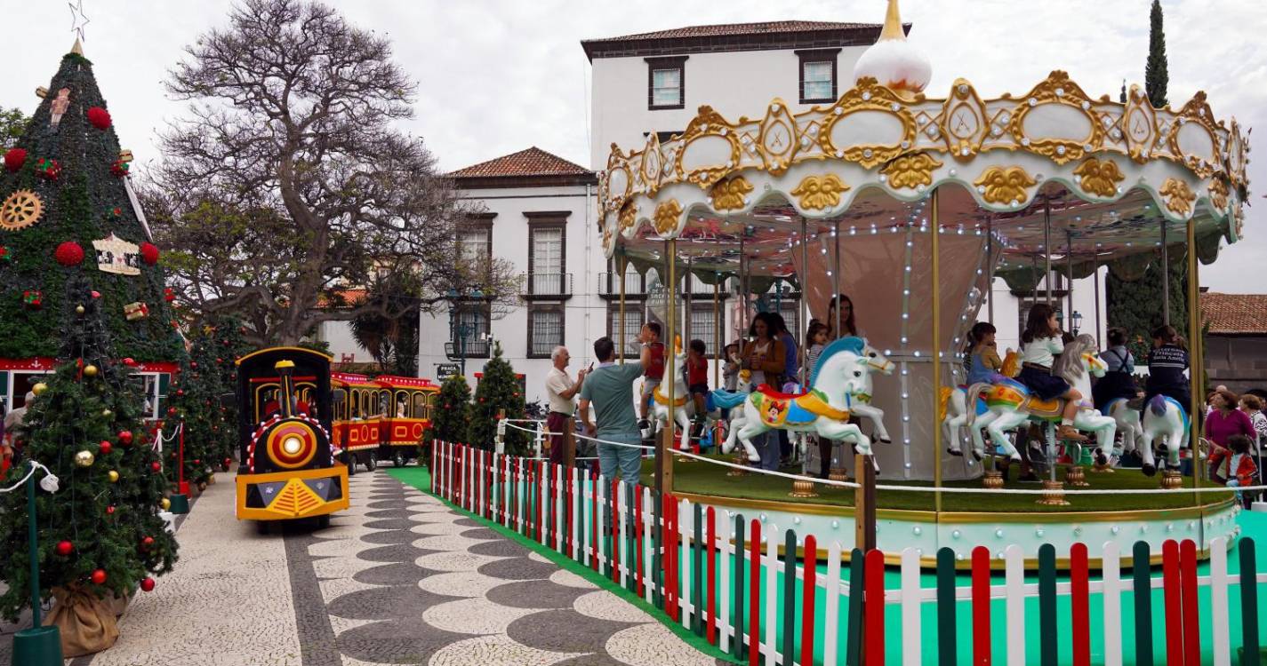 Pai Natal abriu Aldeia Natal no Funchal (com fotos)