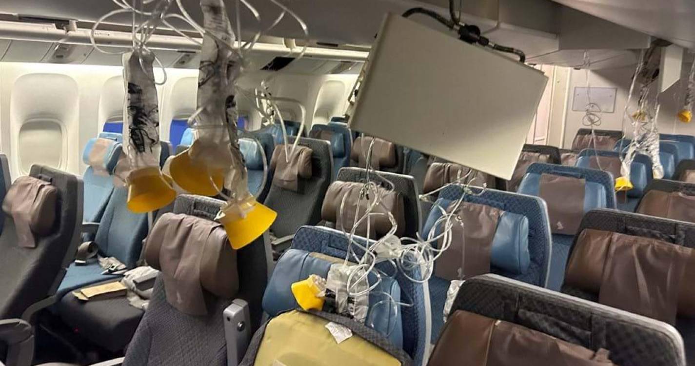 Mais de 50 pessoas ainda hospitalizadas por aterragem forçada de avião na Tailândia
