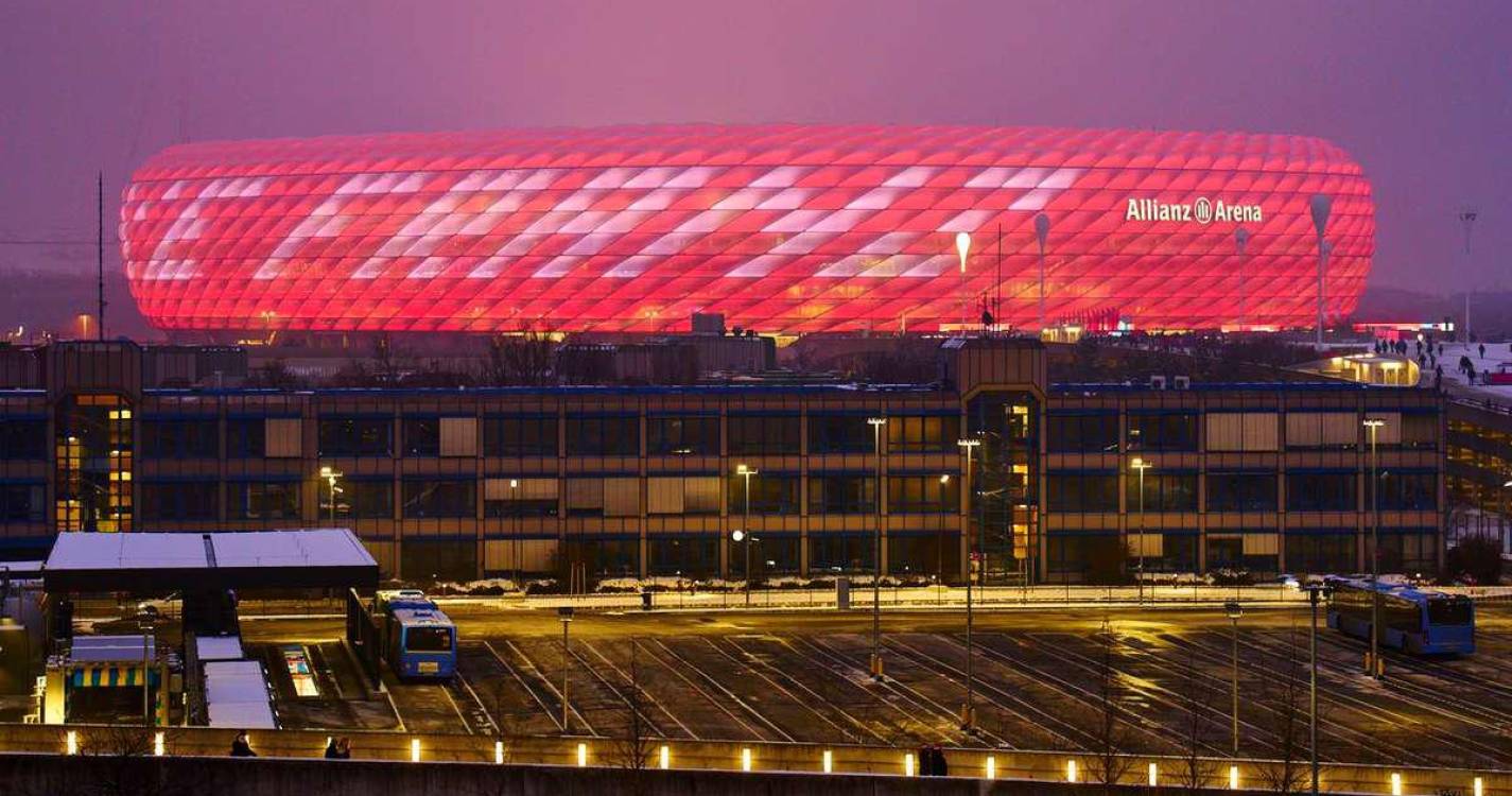 Mundo do futebol despede-se no Allianz Arena de Franz Beckenbauer