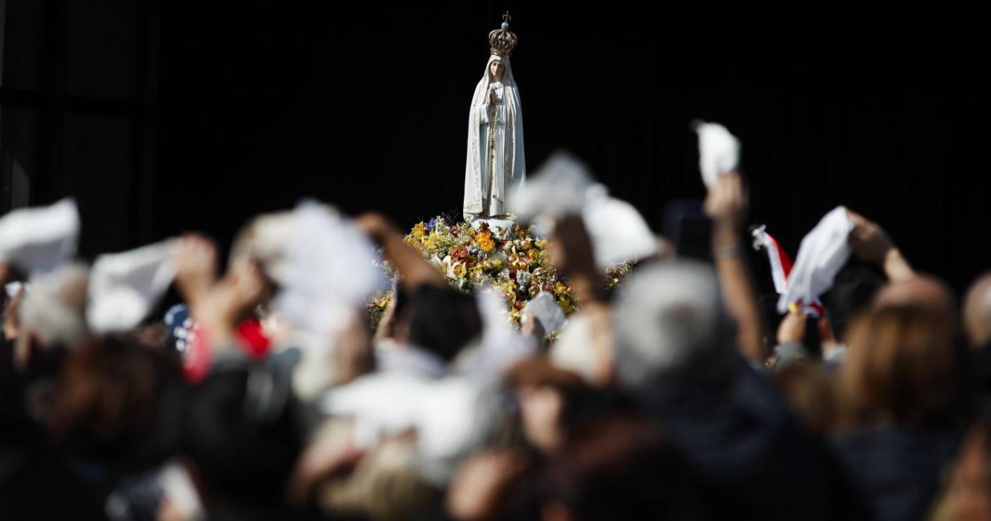 Apelo ao fim da guerra marca oração no Santuário de Fátima (com fotos)