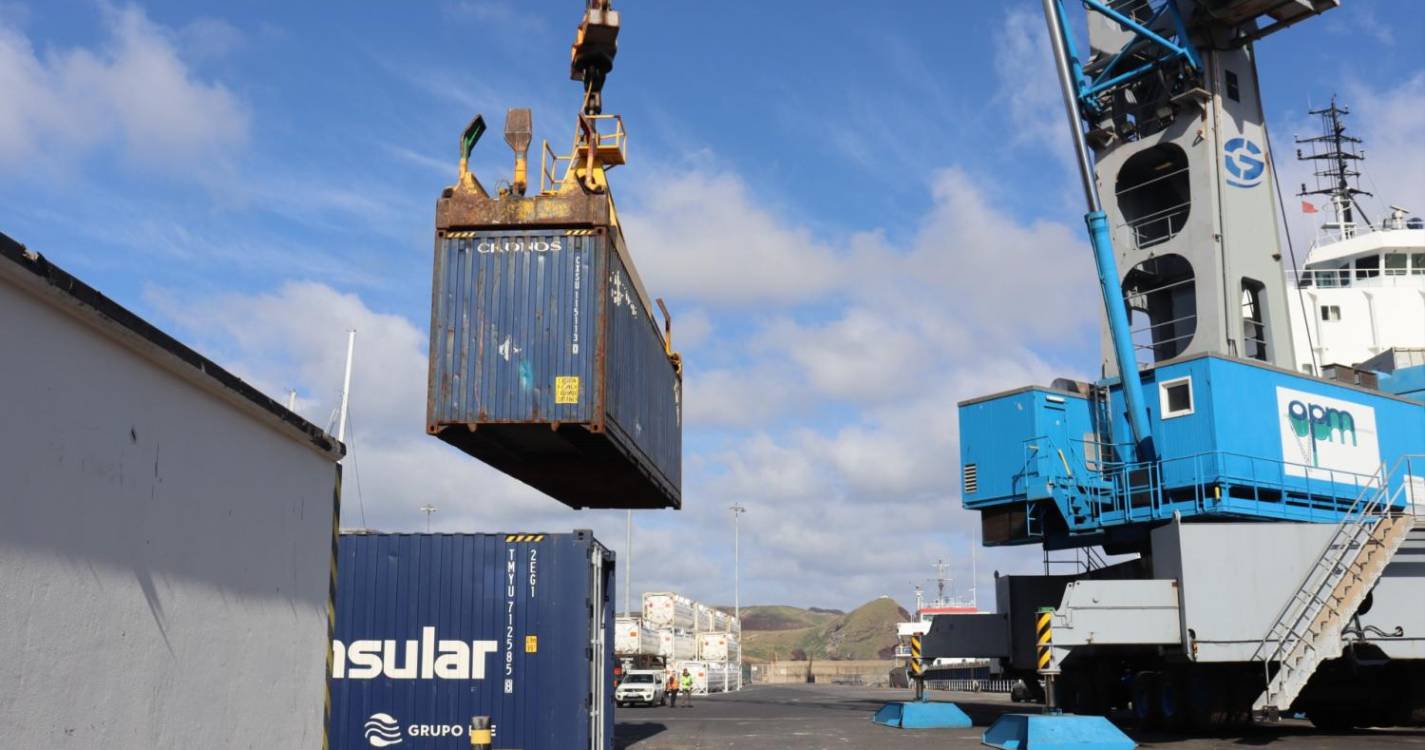 Portos da Madeira registam crescimentos na carga geral e contentorizada e recuos nos graneis sólidos e líquidos