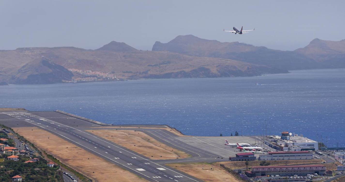 Passageiro sente-se mal na viagem para a Madeira