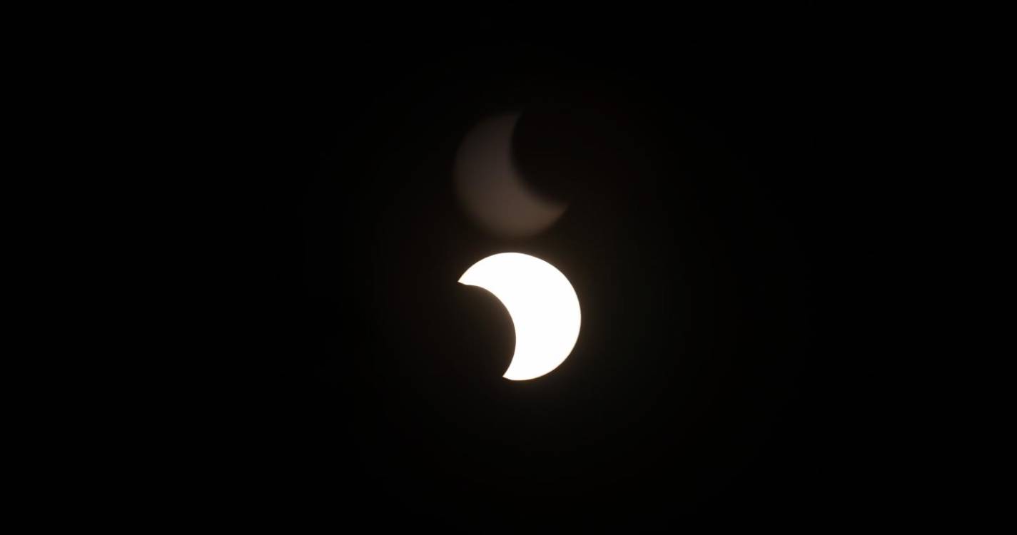 Eclipse com “anel de fogo” encanta extremo sul da América